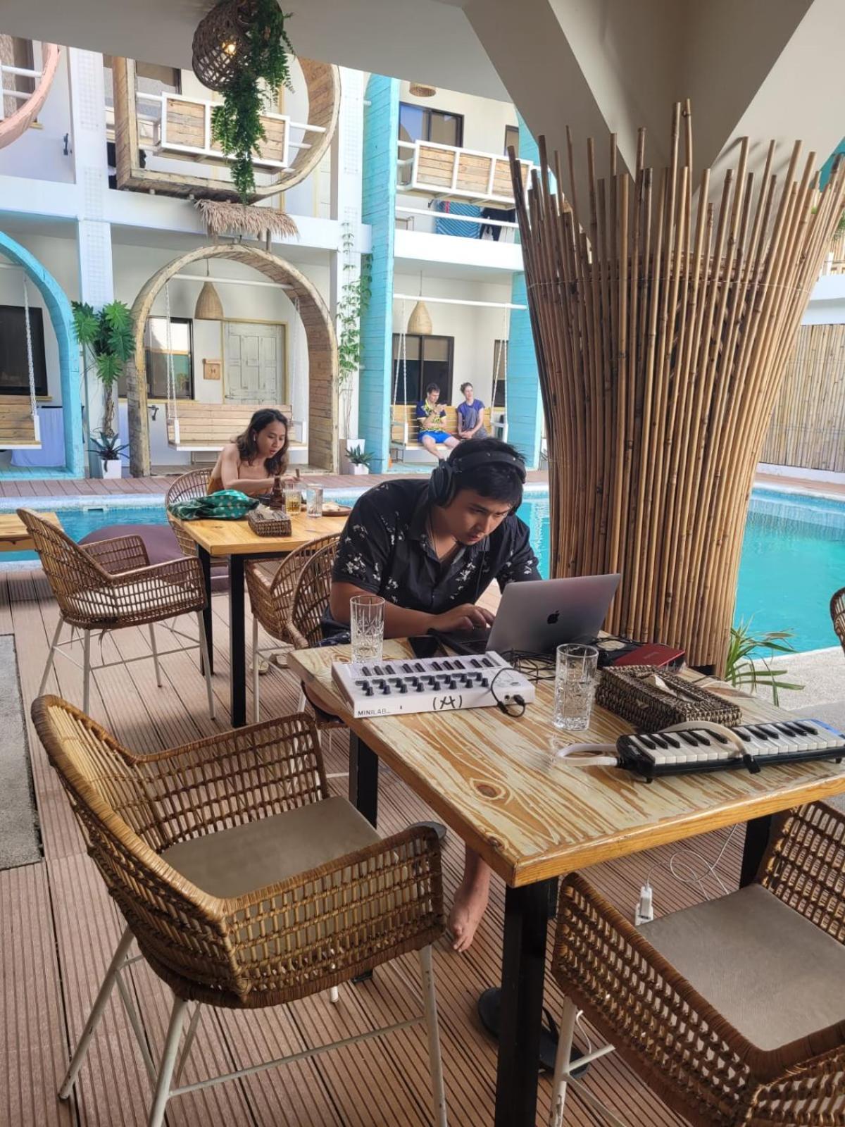 Happiness Hostel Boracay Balabag  Dış mekan fotoğraf